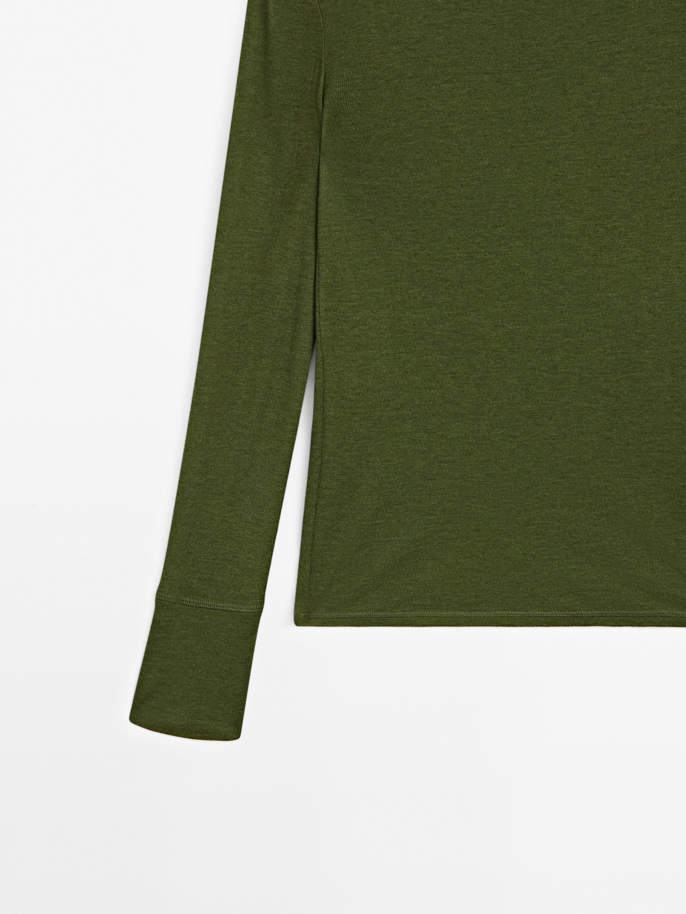 Long sleeve T-shirt with ribbed trims